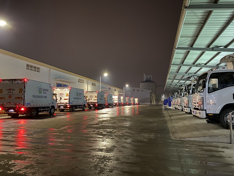 /QJ_088953025031.jpg 威耀供應鏈五象基地凌晨配送.jpg