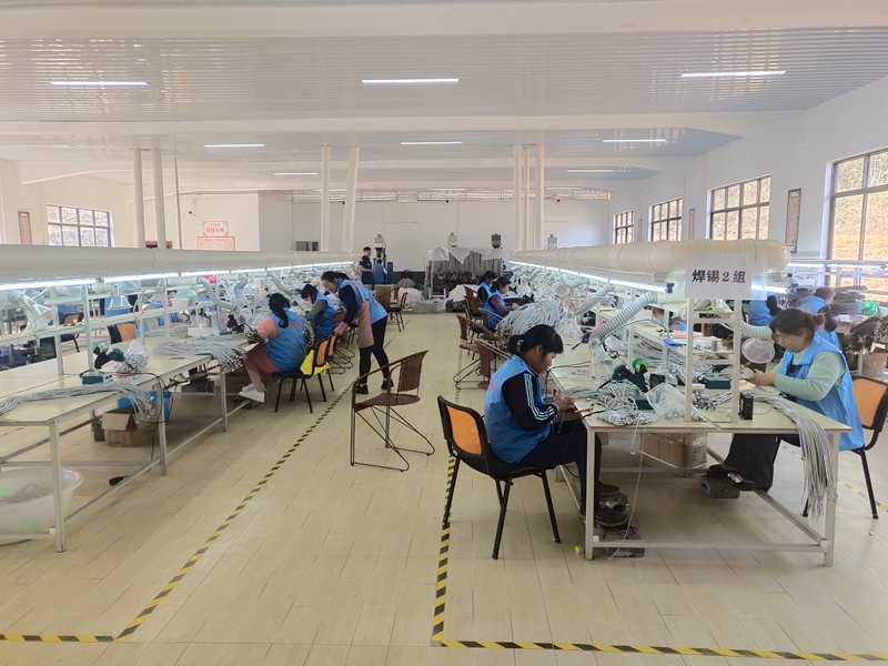 /QJ_887667035451.jpg 扶貧車間.jpg